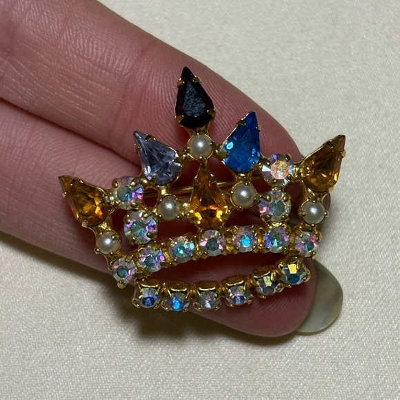 B David Jewelry - Vintage B David Crown Brooch with Colorful Rhinestones